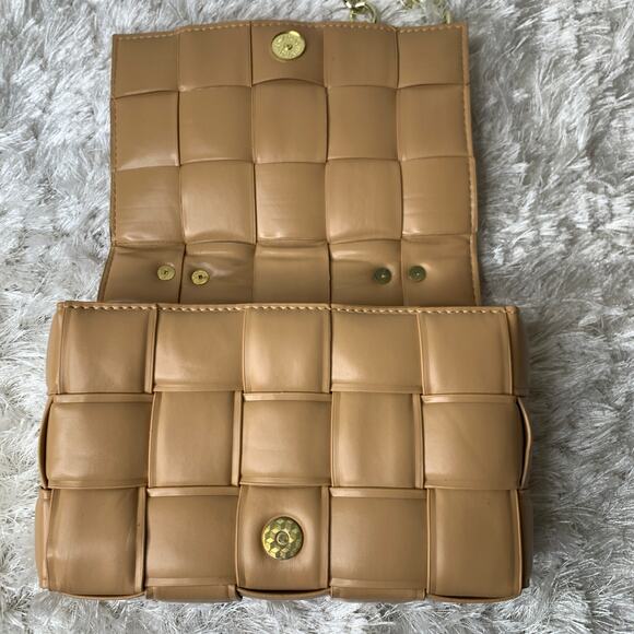 Camel Tan Woven Box Shaped Cross Body Bag 9 x 6 x 2.5" - Picture 5 of 7
